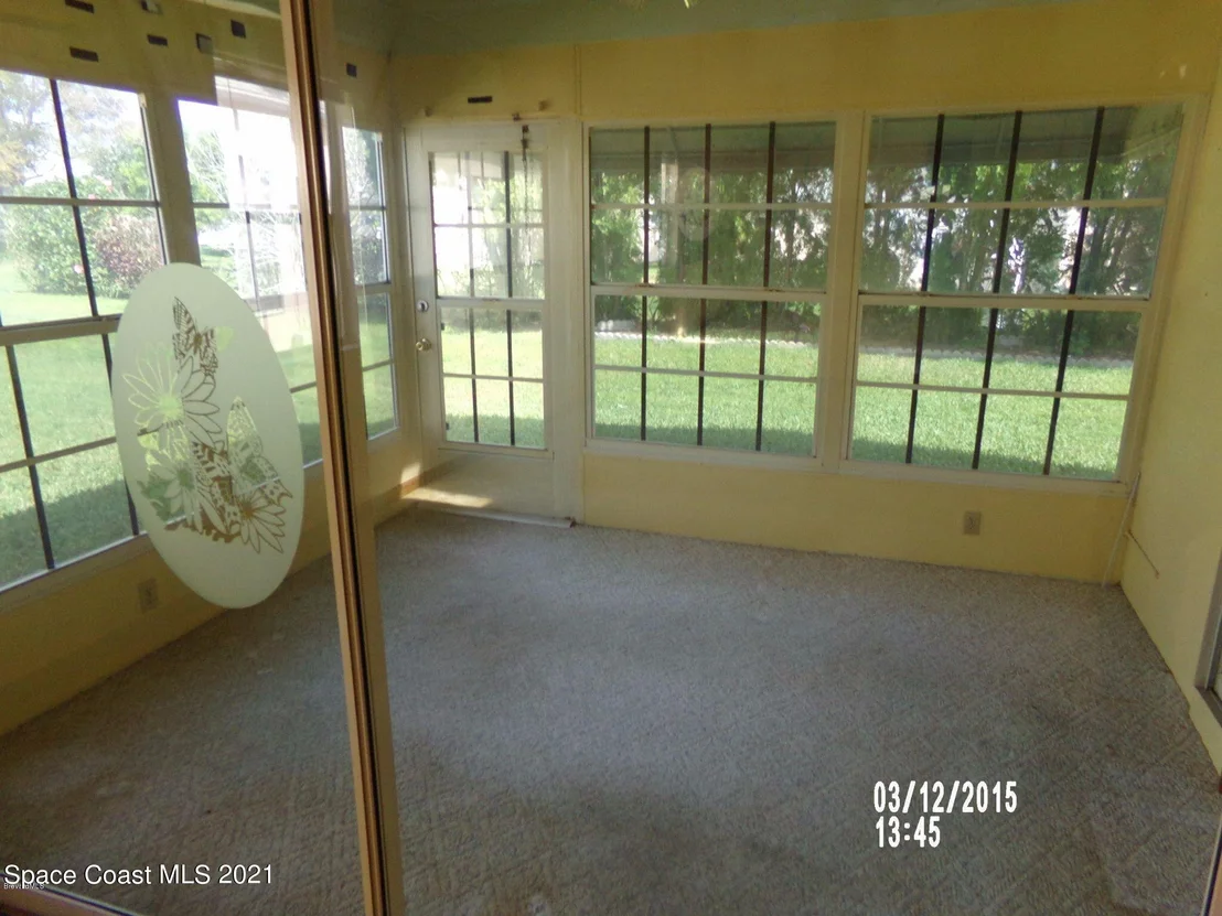 Photo of 933 S Fork Circle