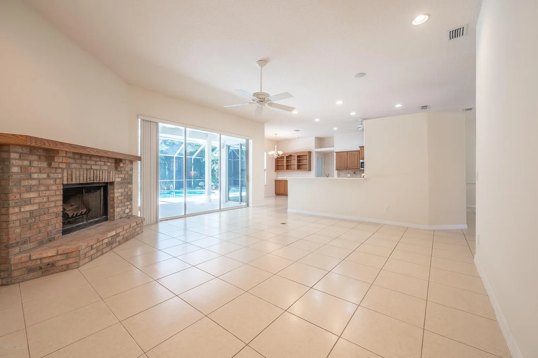 Photo of 3135 Weber Road