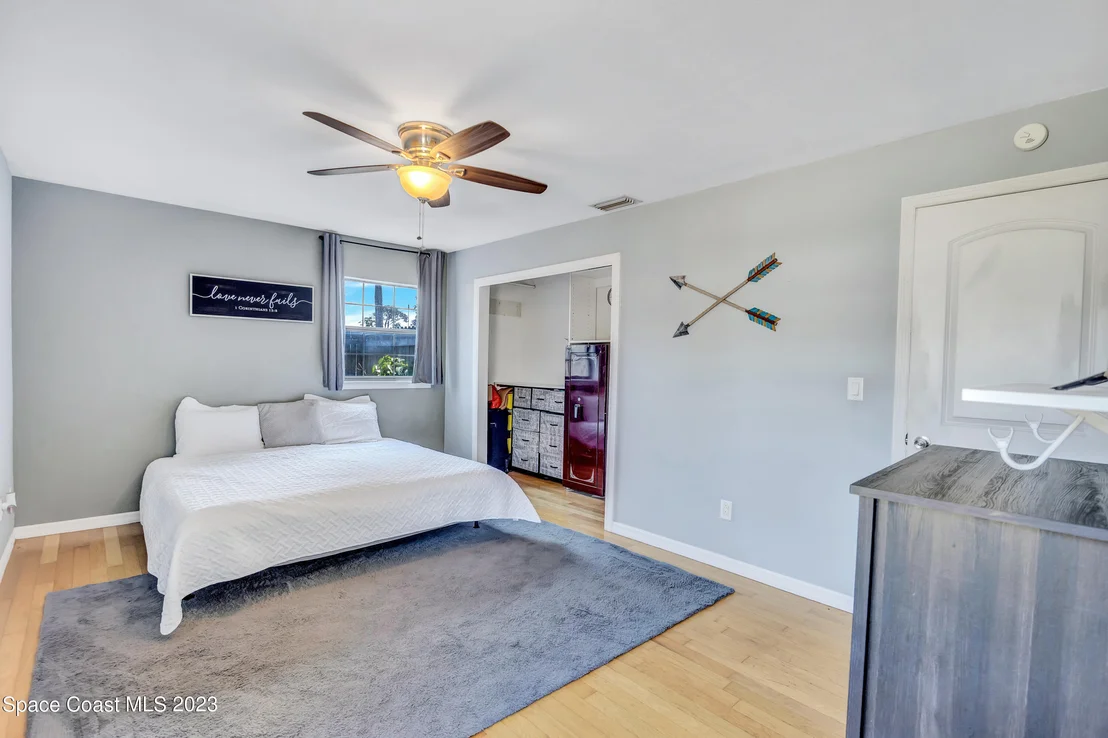 Photo of 5182 Jamaica Road