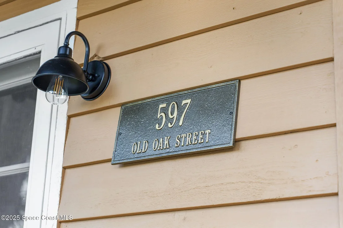 Photo of 597 Old Oak Street