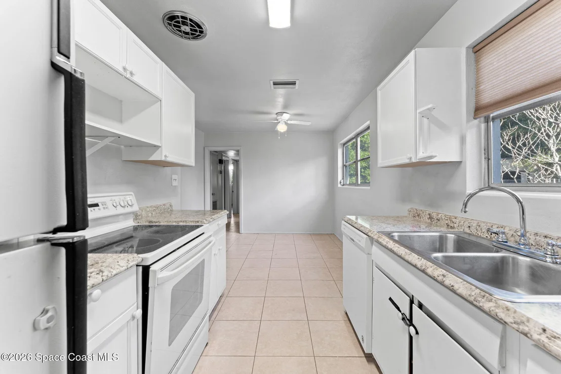 Photo of 1042 Azalea Lane