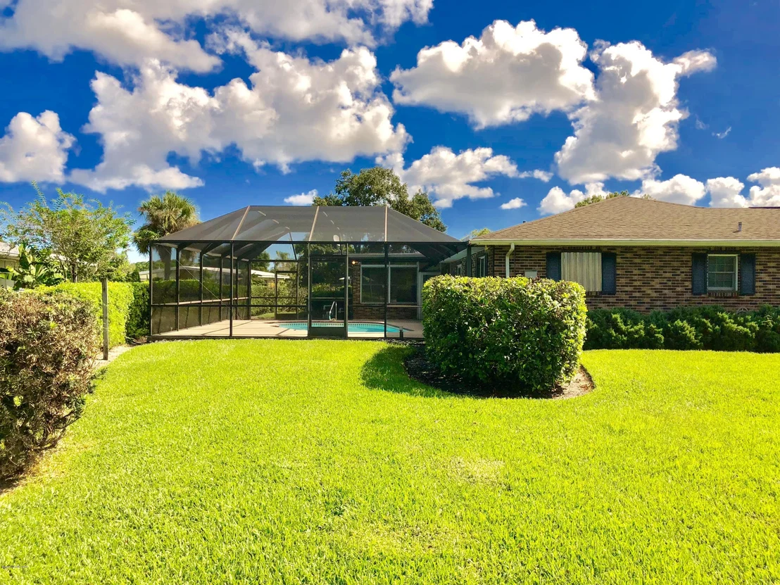Photo of 1481 Meadowbrook Road NE