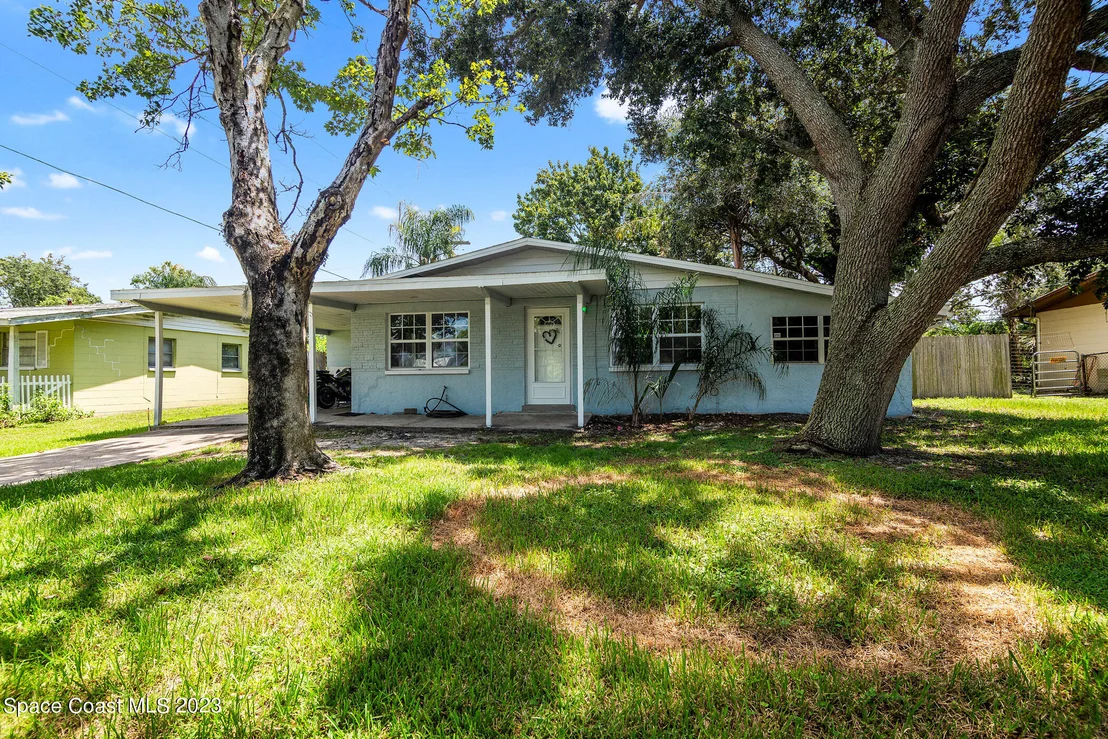 Photo of 2429 Victor Road