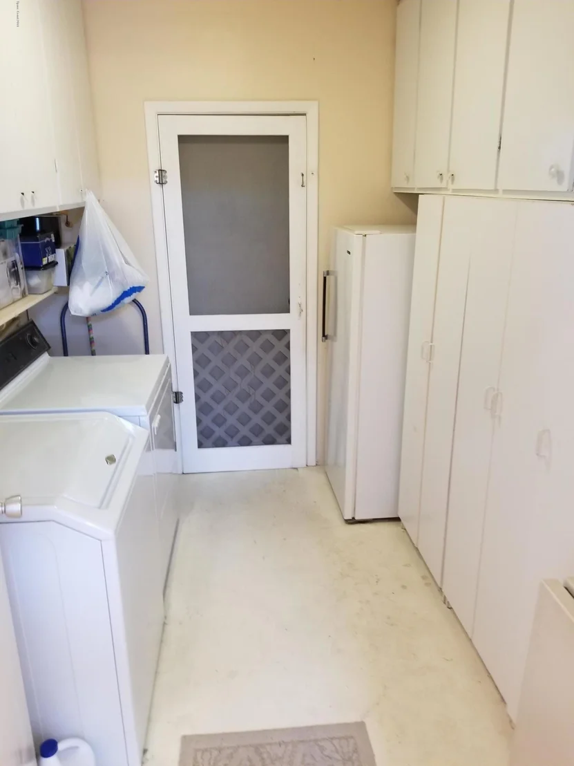 Photo of 945 Bluewater Drive