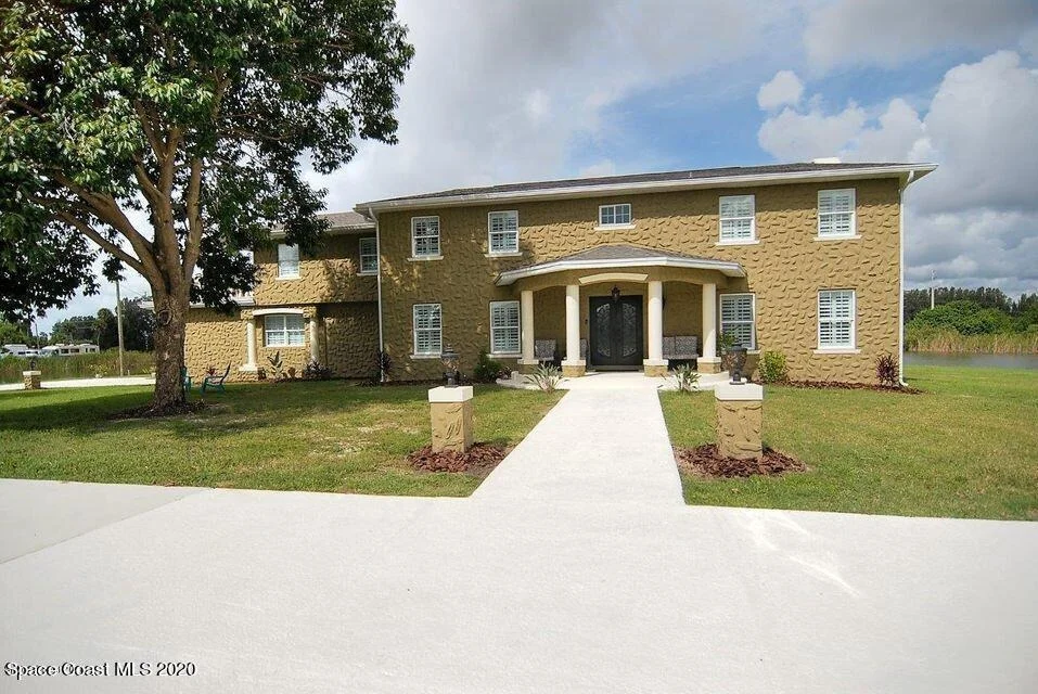 Photo of 1445 Martin Road