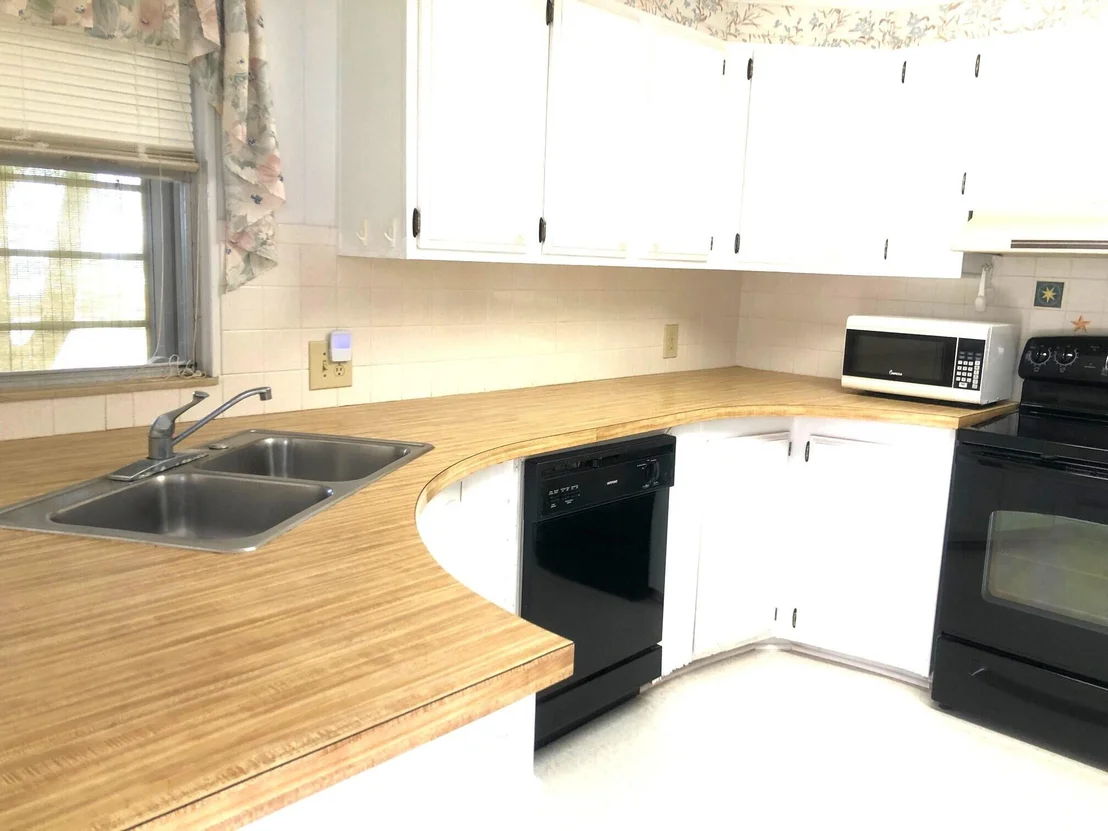 Photo of 560 Jennifer Circle