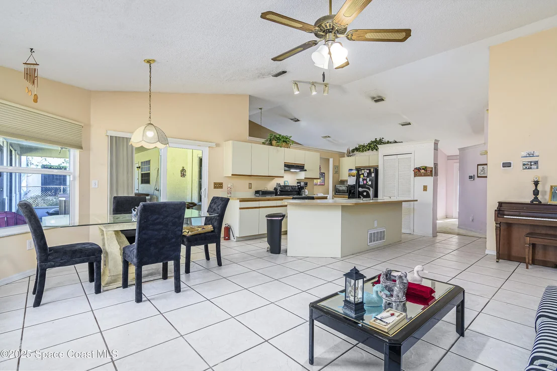 Photo of 413 Abello Road SE