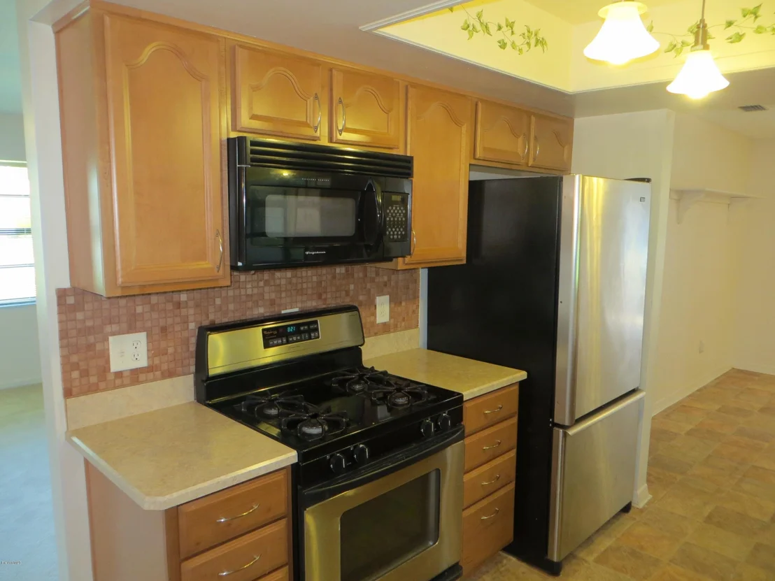 Photo of 947 Pineland Drive