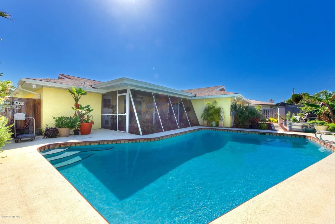 Photo of 770 Hibiscus Drive