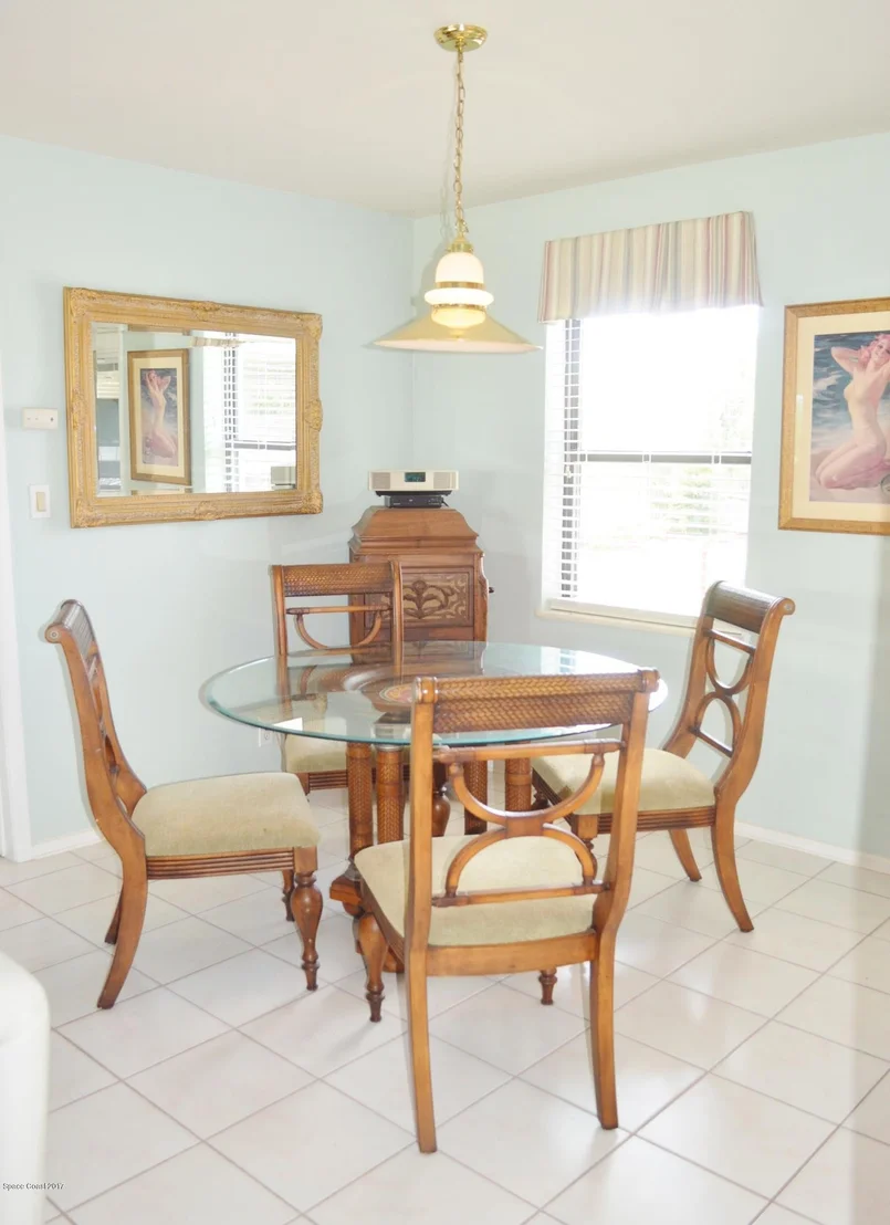 Photo of 341 W Exeter Street