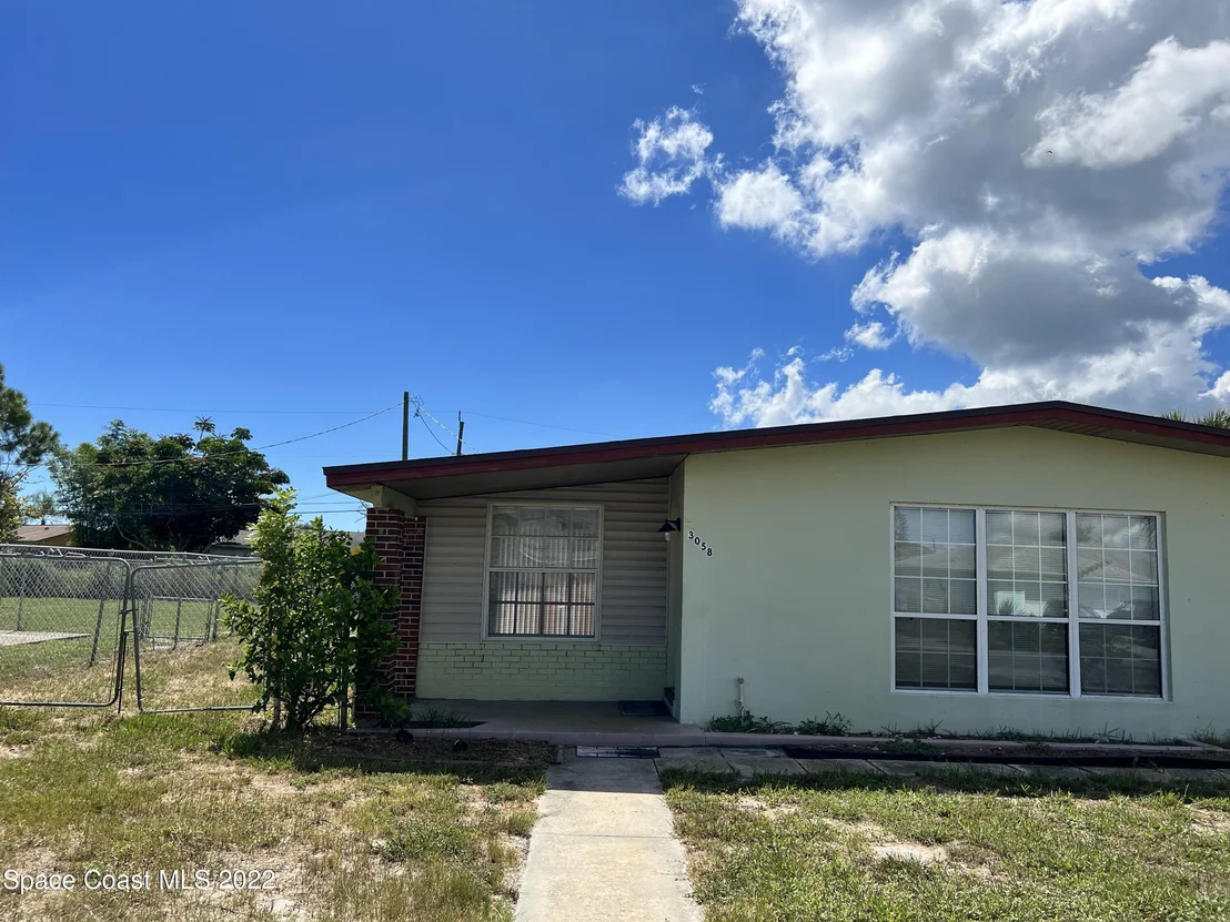 Photo of 3058 Garden Terrace NE