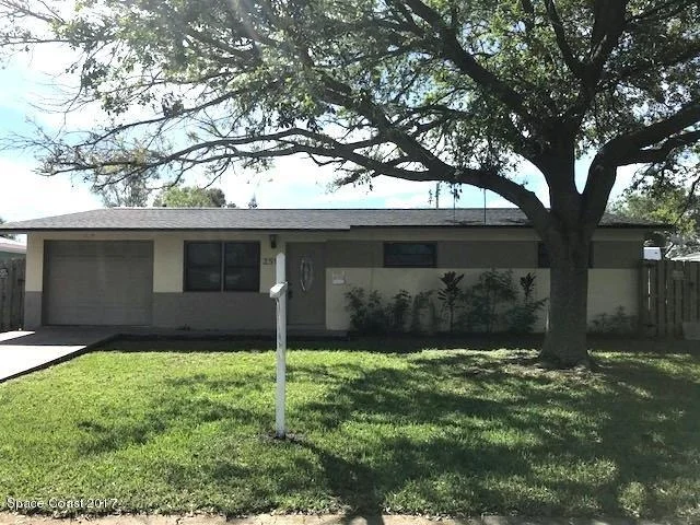 Photo of 2591 Locksley Road