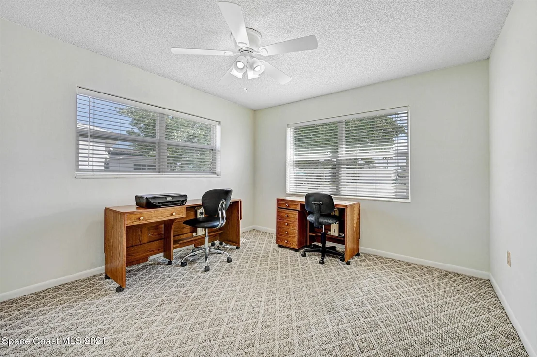 Photo of 489 Penguin Drive