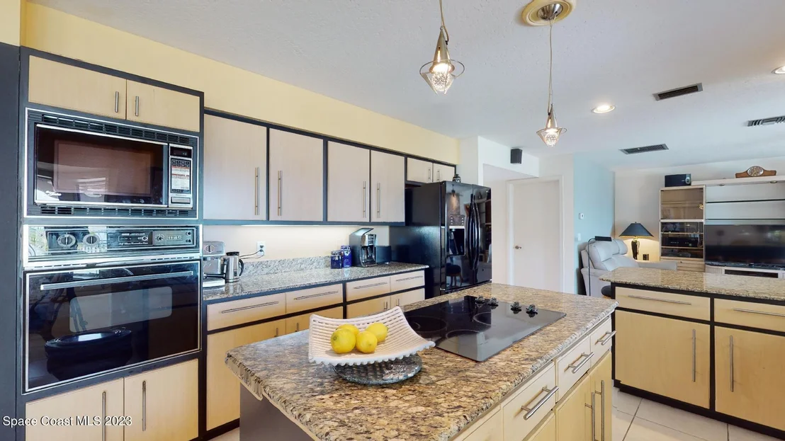 Photo of 421 Riverview Lane