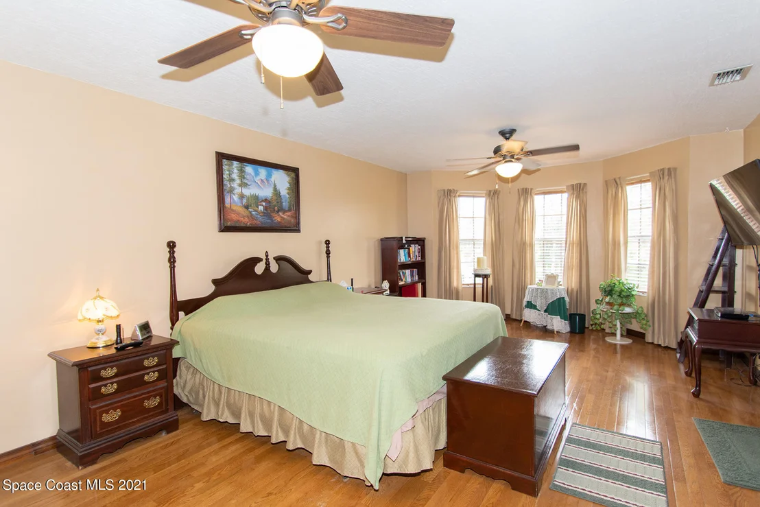 Photo of 1190 Grant Road