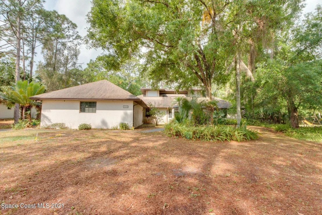 Photo of 2650 Washington Street