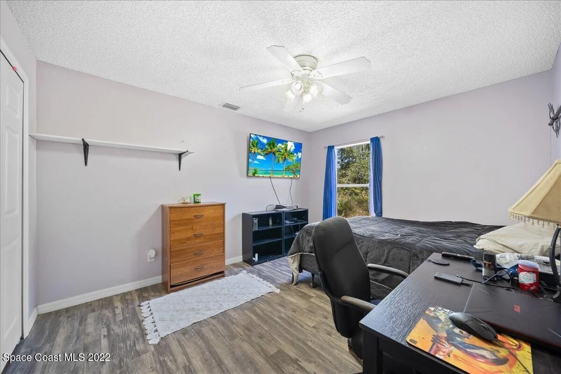 Photo of 2959 Triangle Road SE