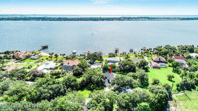Photo of 2241 Royal Oaks Drive