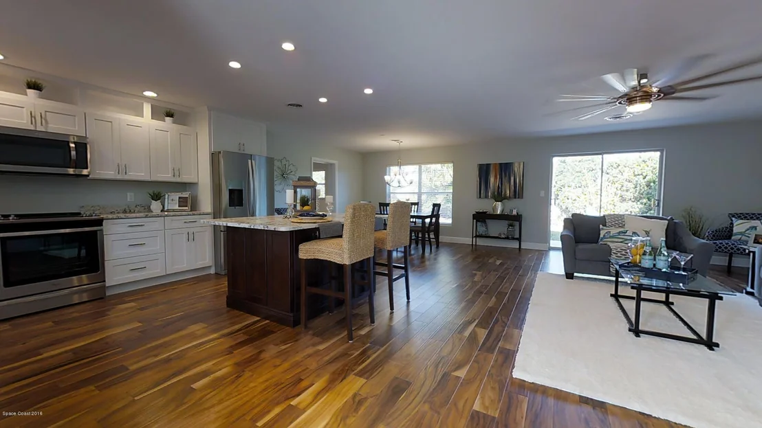 Photo of 130 Tenth Avenue
