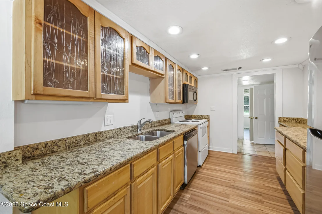 Photo of 355 Pine Avenue