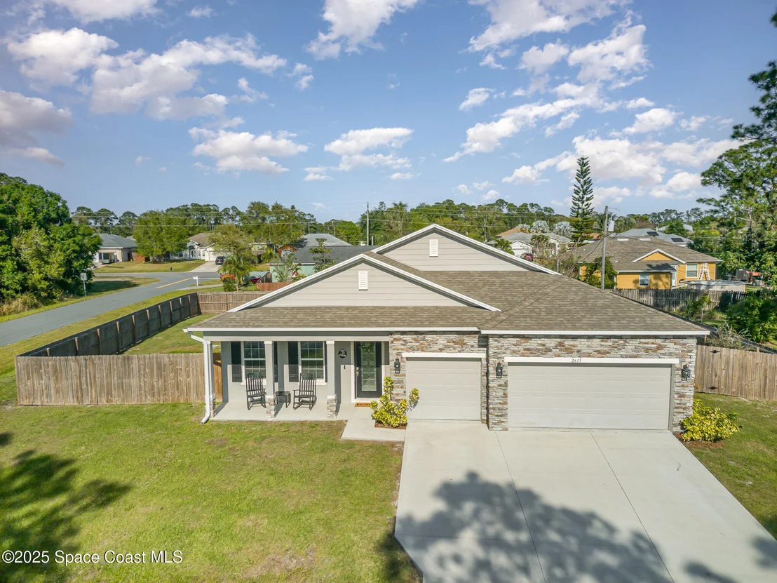 Photo of 2615 Carson Drive SE