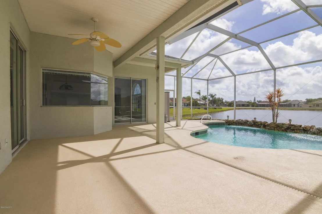 Photo of 4877 Alamanda Drive