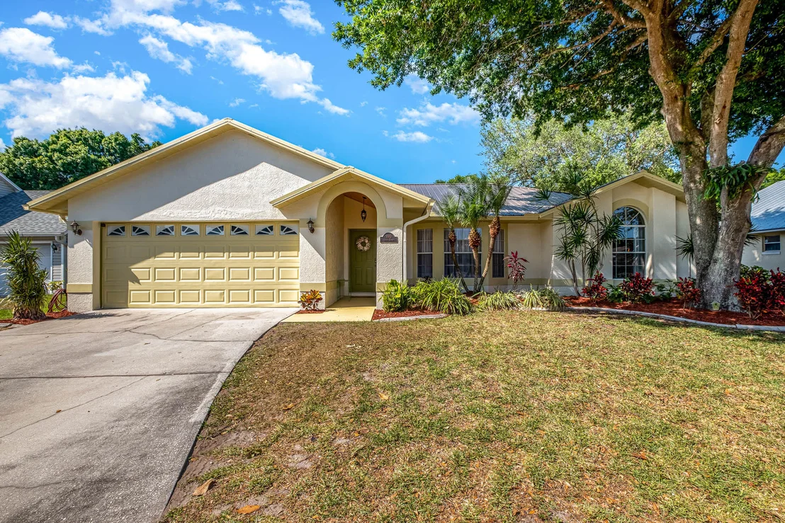 Photo of 890 Spirea Drive