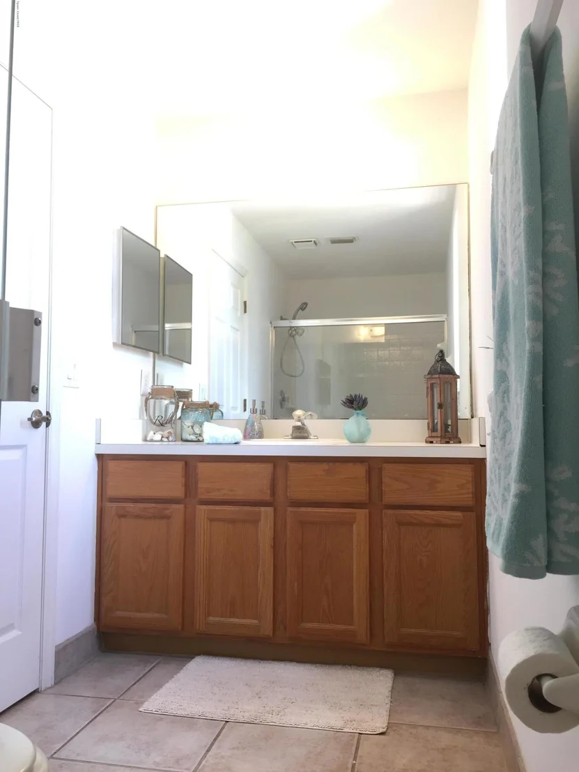 Photo of 1223 Goldenrod Circle NE