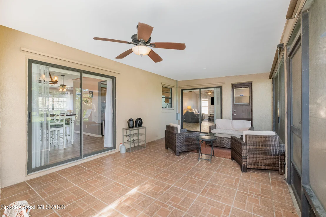 Photo of 938 Osprey Lane