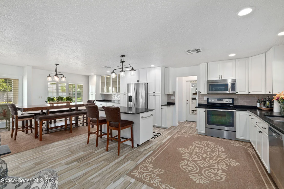 Photo of 616 Hibiscus Trail