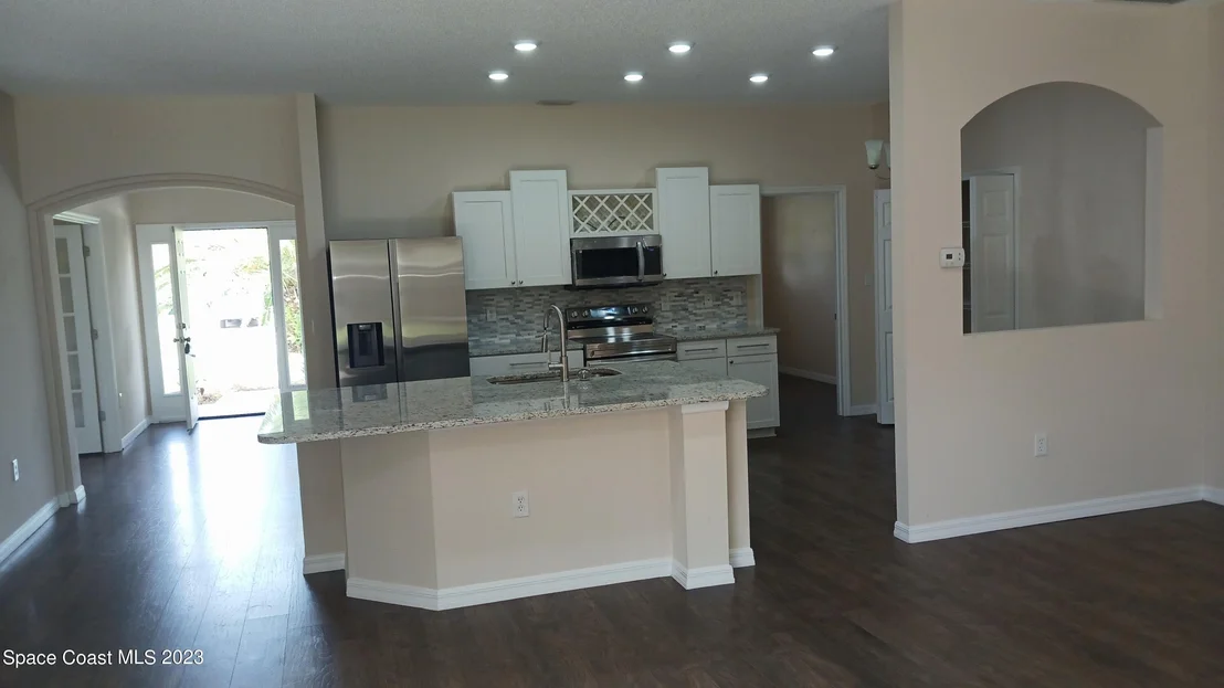 Photo of 6745 Cedar Avenue