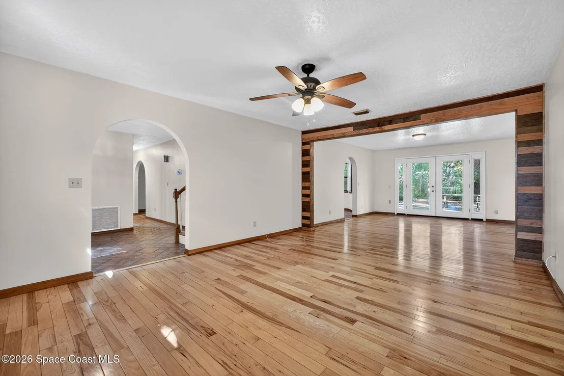 Photo of 3380 Lionel Road