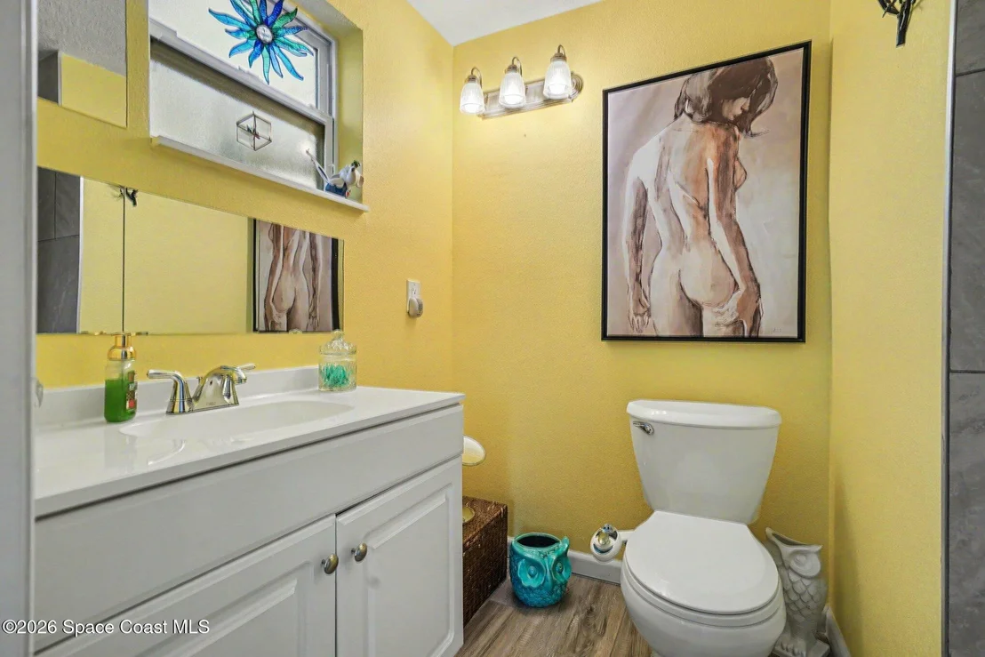 Photo of 427 Lynn Avenue