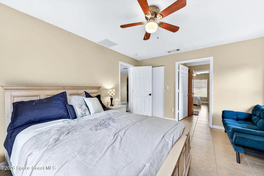Photo of 719 Bianca Drive NE