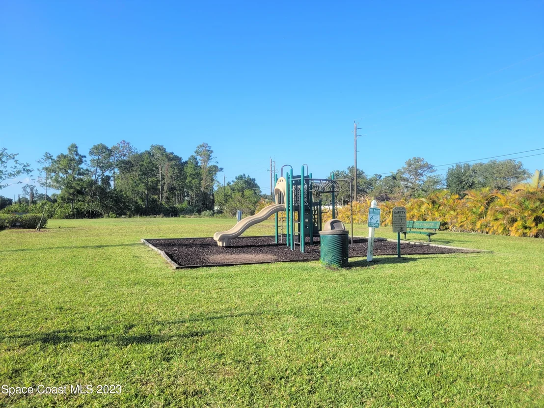 Photo of 1576 Alaqua Way