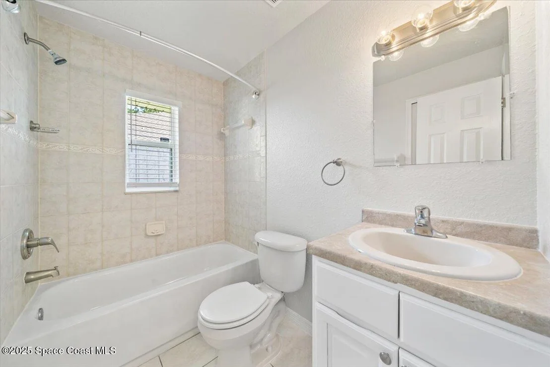 Photo of 680 Bluefields Street SE