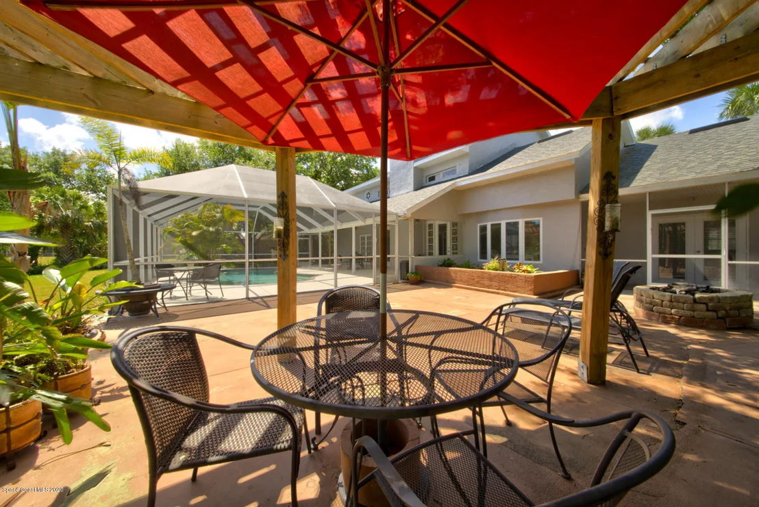 Photo of 2164 Royal Oaks Drive