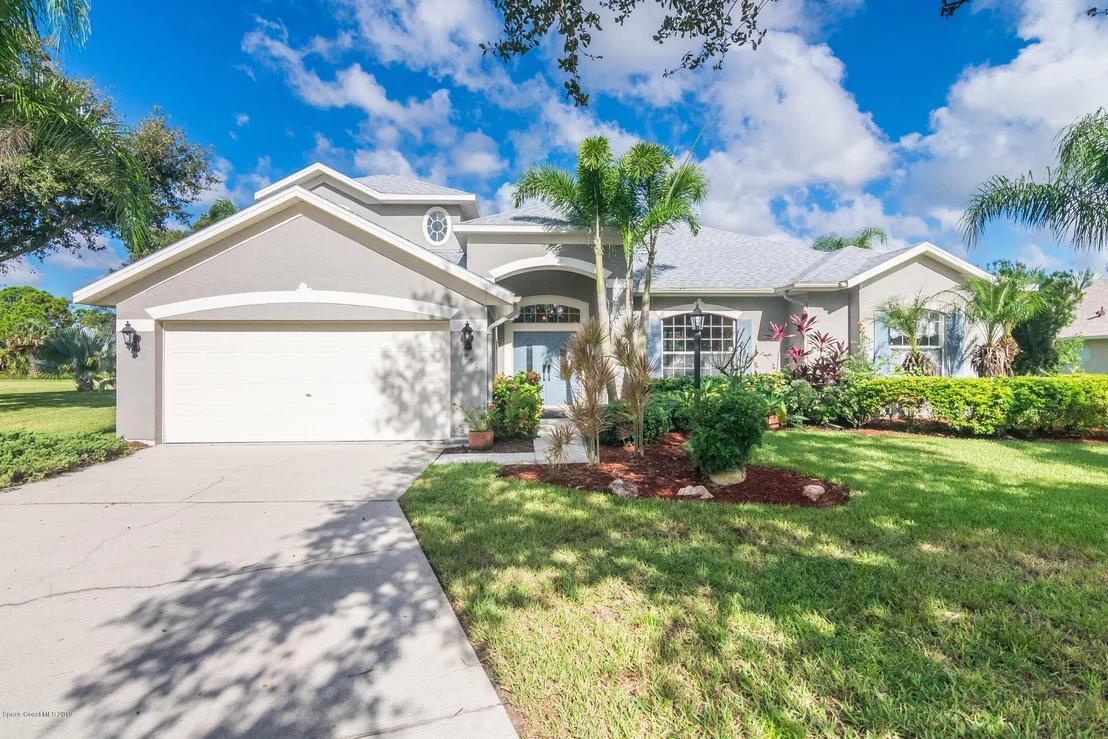 Photo of 1890 Windbrook Drive SE