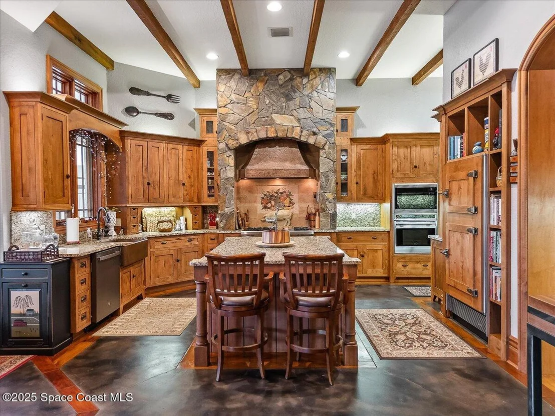 Photo of 586 Wethersfield Place