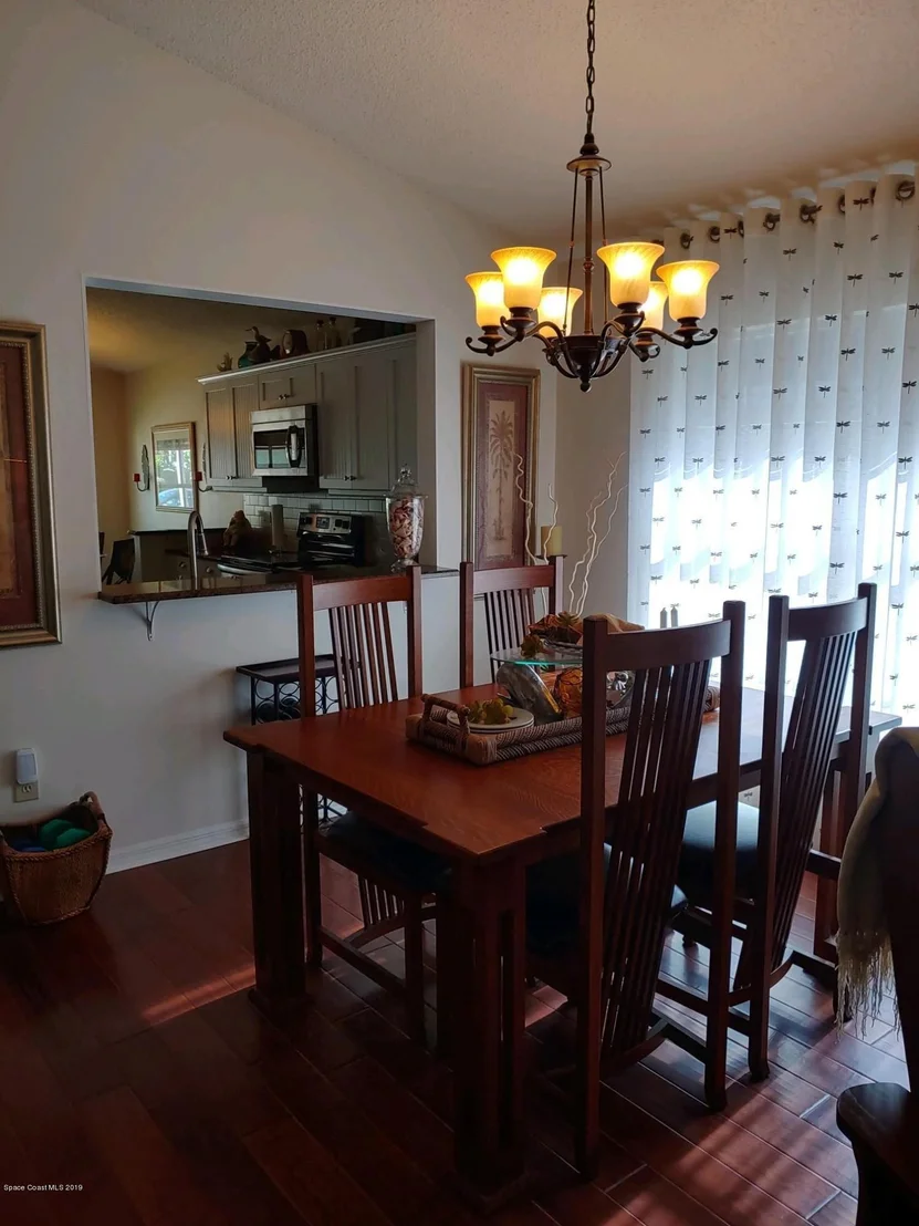 Photo of 3933 Saint Armens Circle