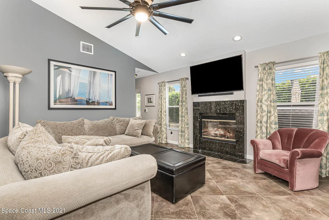 Photo of 243 Peregrine Drive