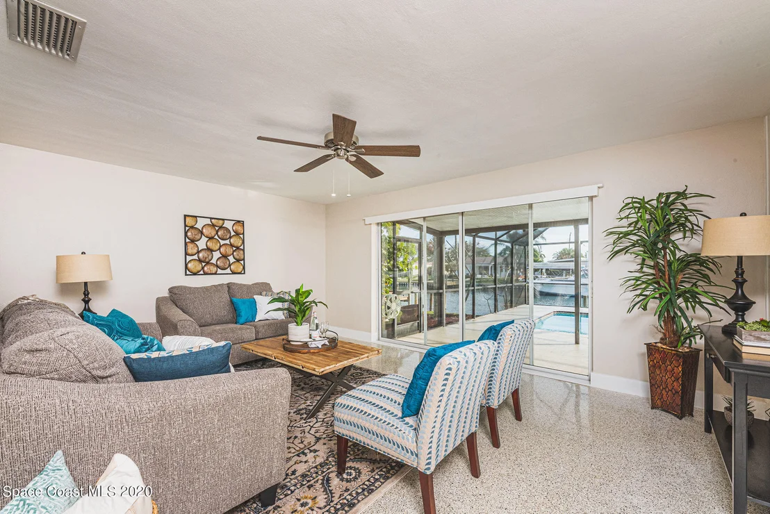 Photo of 347 Carmine Drive