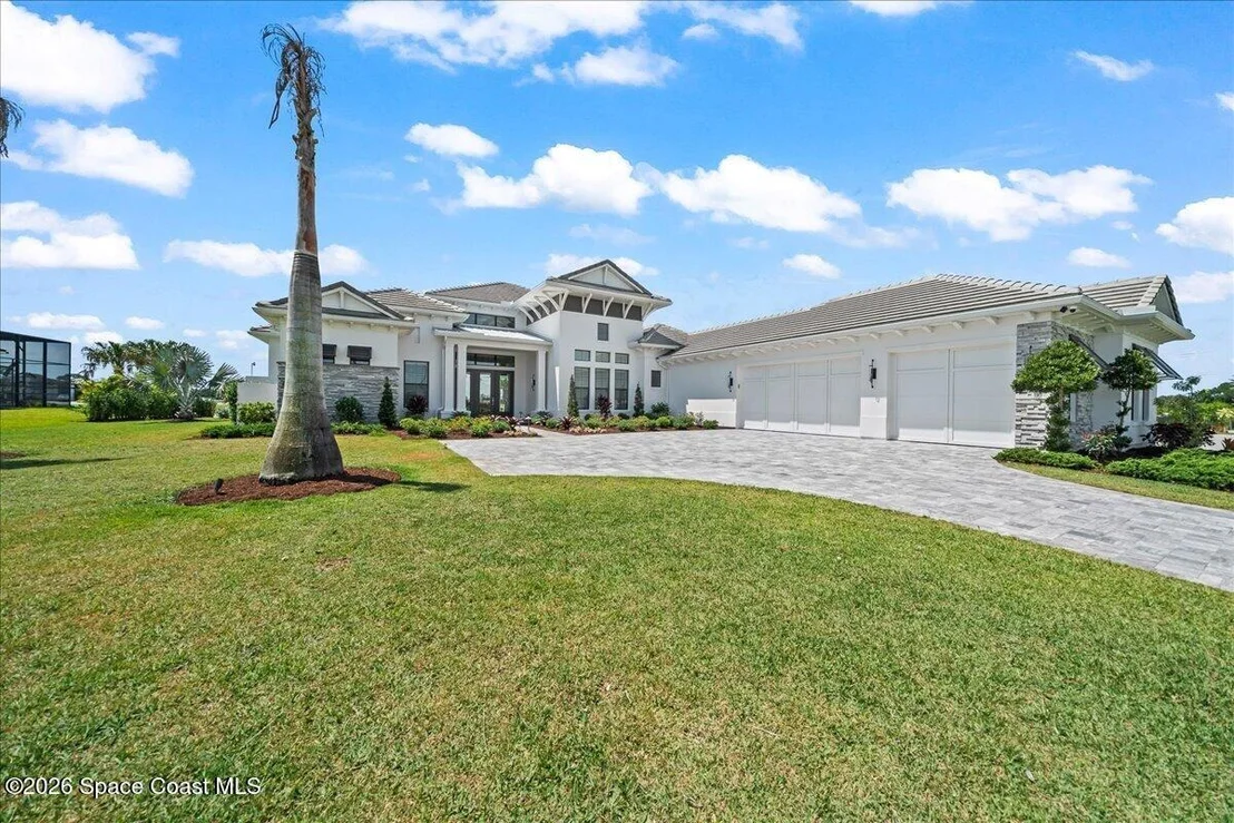 Photo of 3769 Lake Adelaide Place