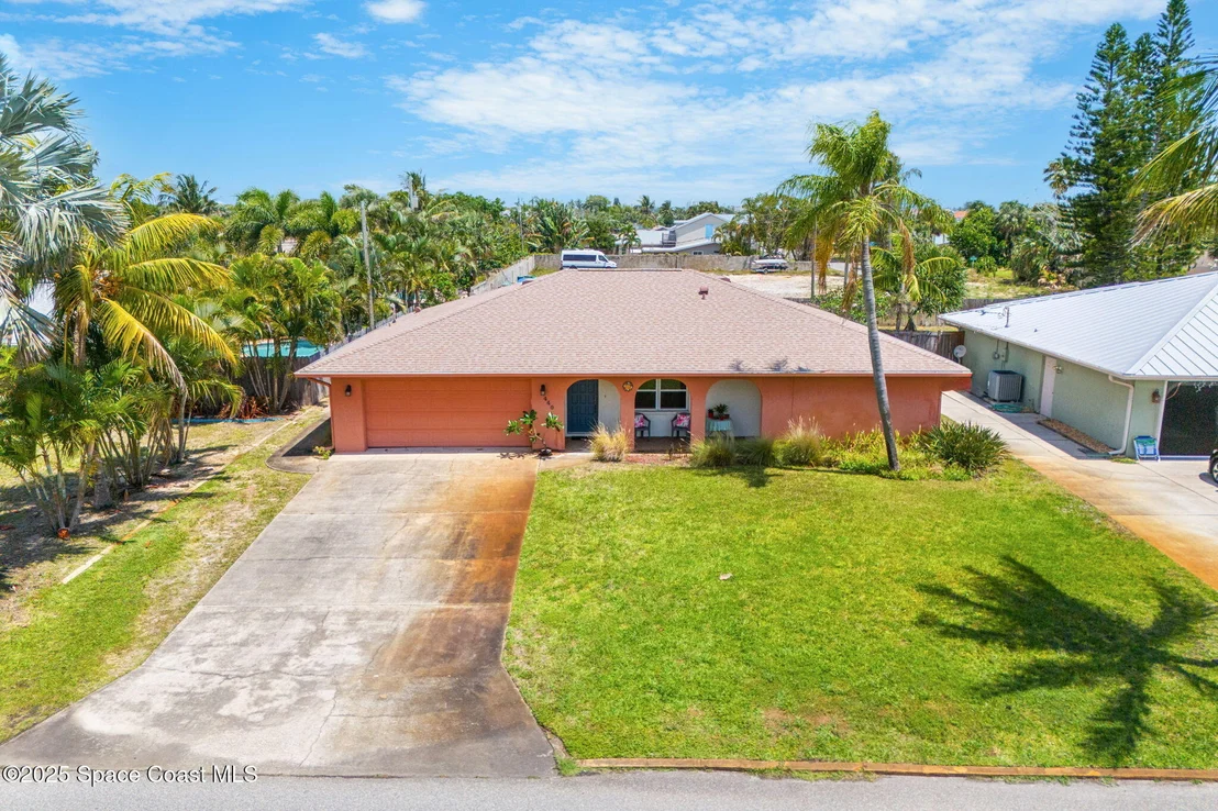 Photo of 440 Pine Tree Drive