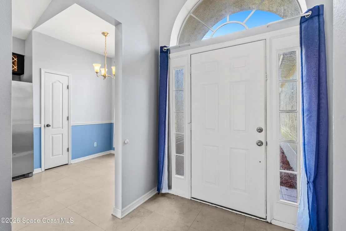 Photo of 685 Ashbury Avenue