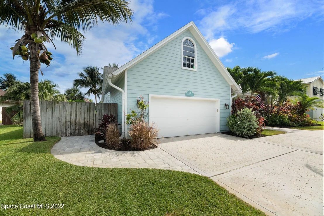 Photo of 416 Riverview Lane