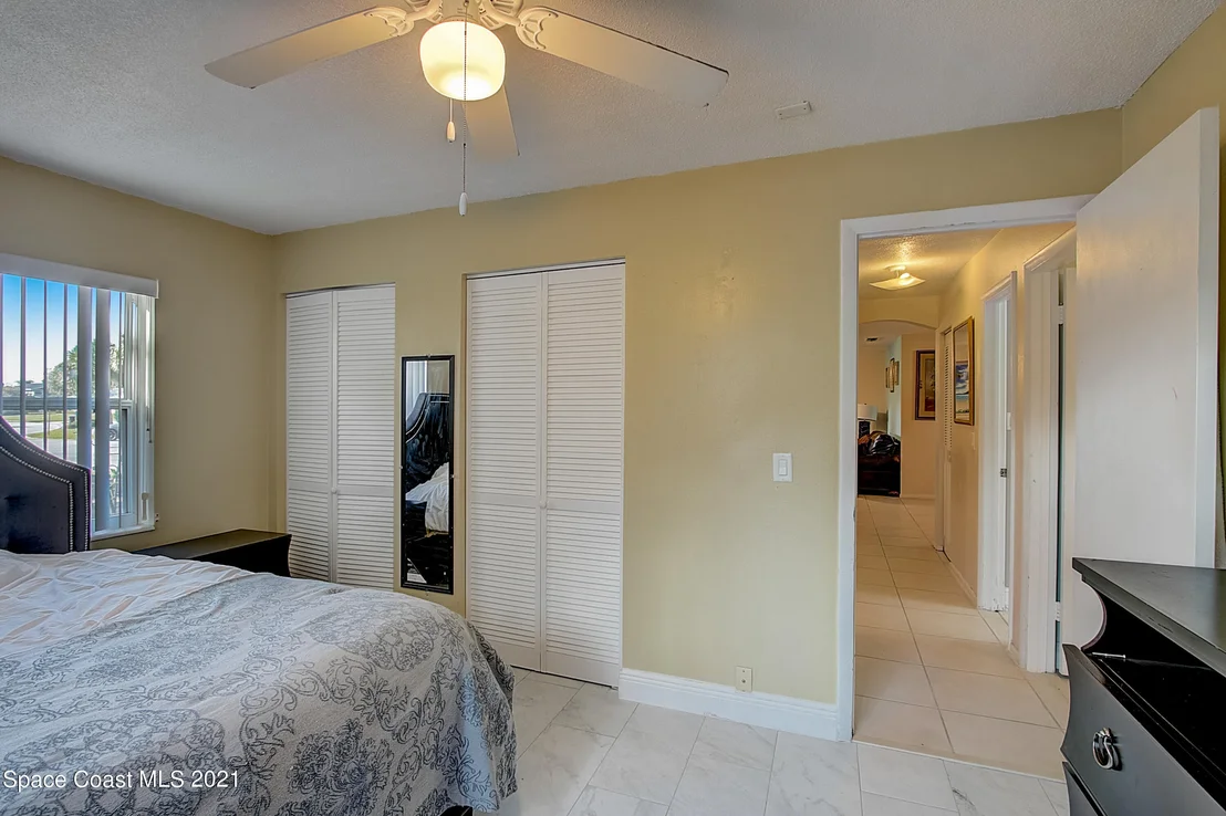 Photo of 960 Brunswick Court