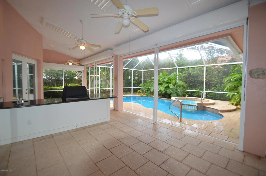 Photo of 2015 Canterbury Drive