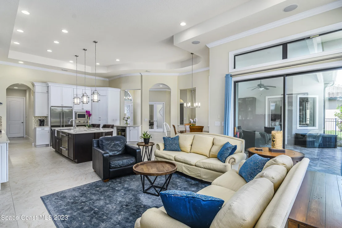Photo of 814 Lorenza Place