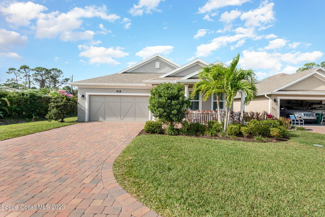 Photo of 376 Sandcrest Circle